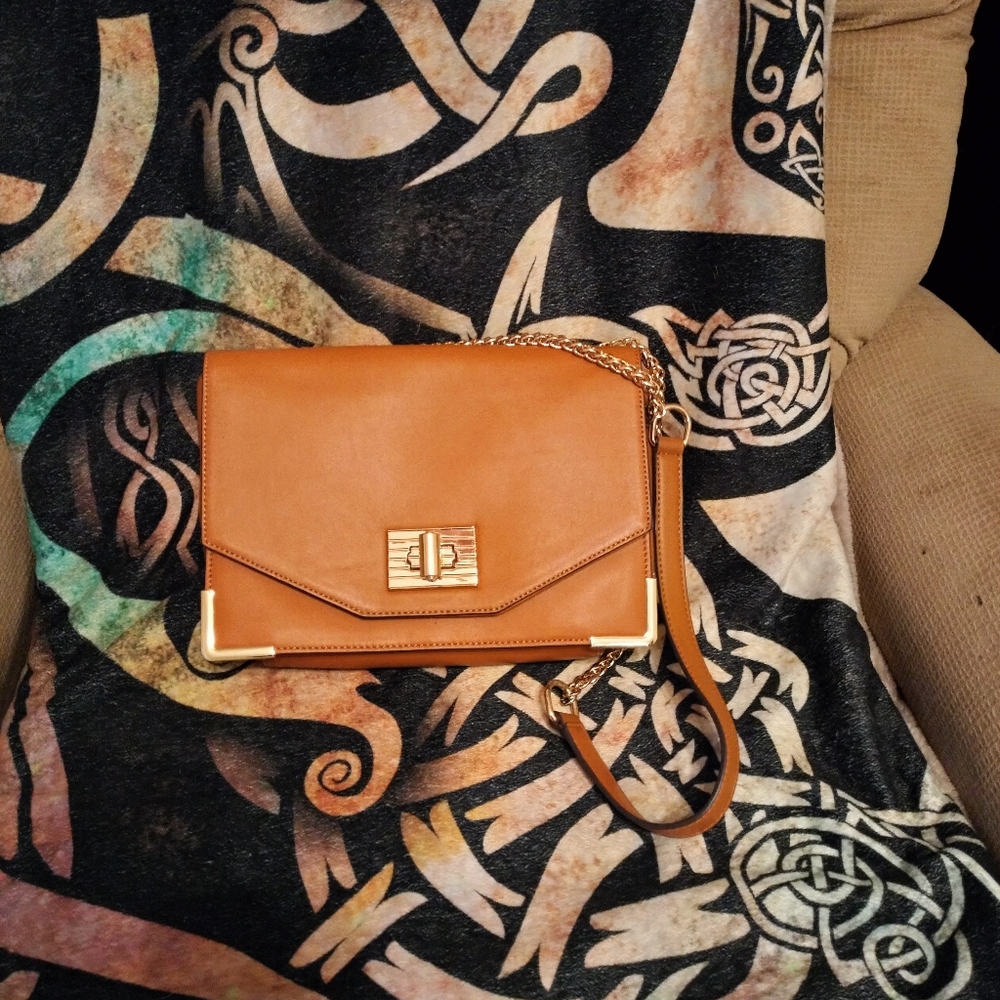 NWOT Vince Camuto Shoulder Bag